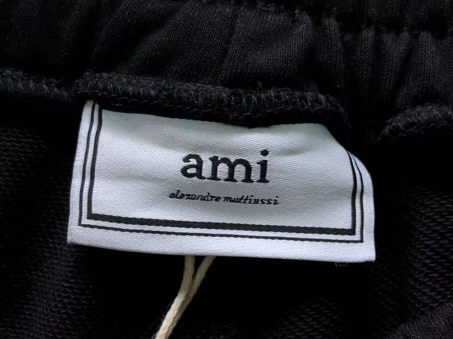 Short AMI Paris Pocket Heart Logo