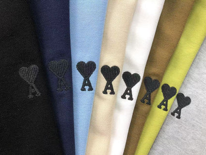 Camiseta Polo AMI Paris Piquet Logo Coração