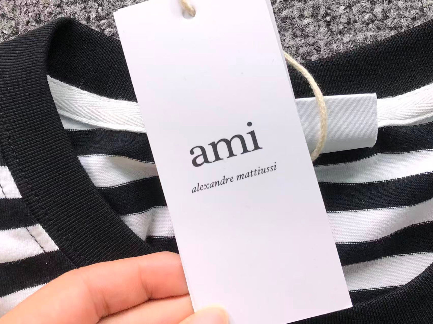 Camiseta AMI Paris Classic Heart Striped Tee
