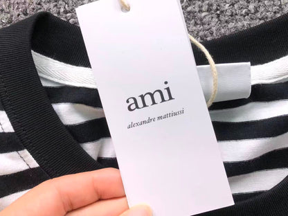 Camiseta AMI Paris Classic Heart Striped Tee