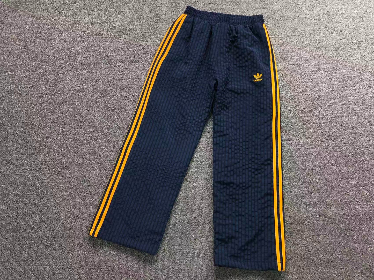 Conjunto Adidas Night Racer