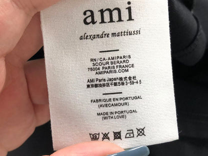 Camiseta AMI Paris Heart Patch Contrast Tee