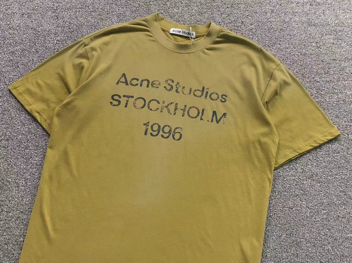 Camiseta Acne Studios Stockholm 1996 Vintage Logo