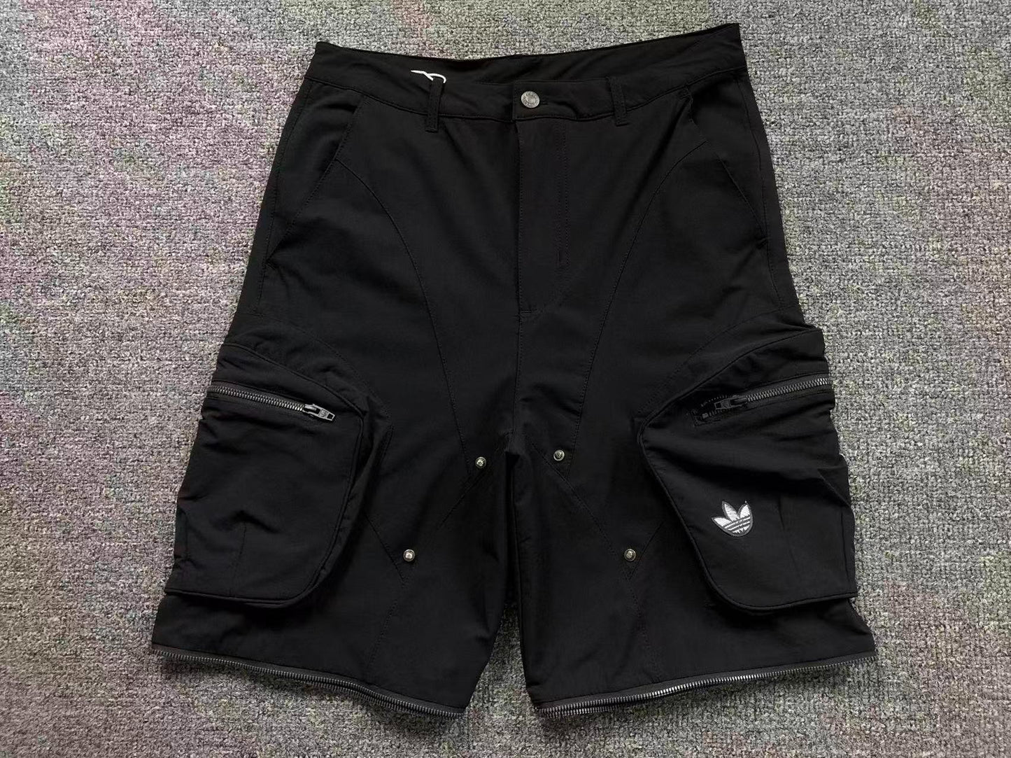 Calça Adidas Convertible Cargo Pants