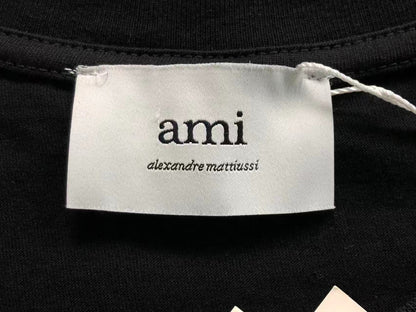 Camiseta AMI Paris Logo Coração Mini Bordado
