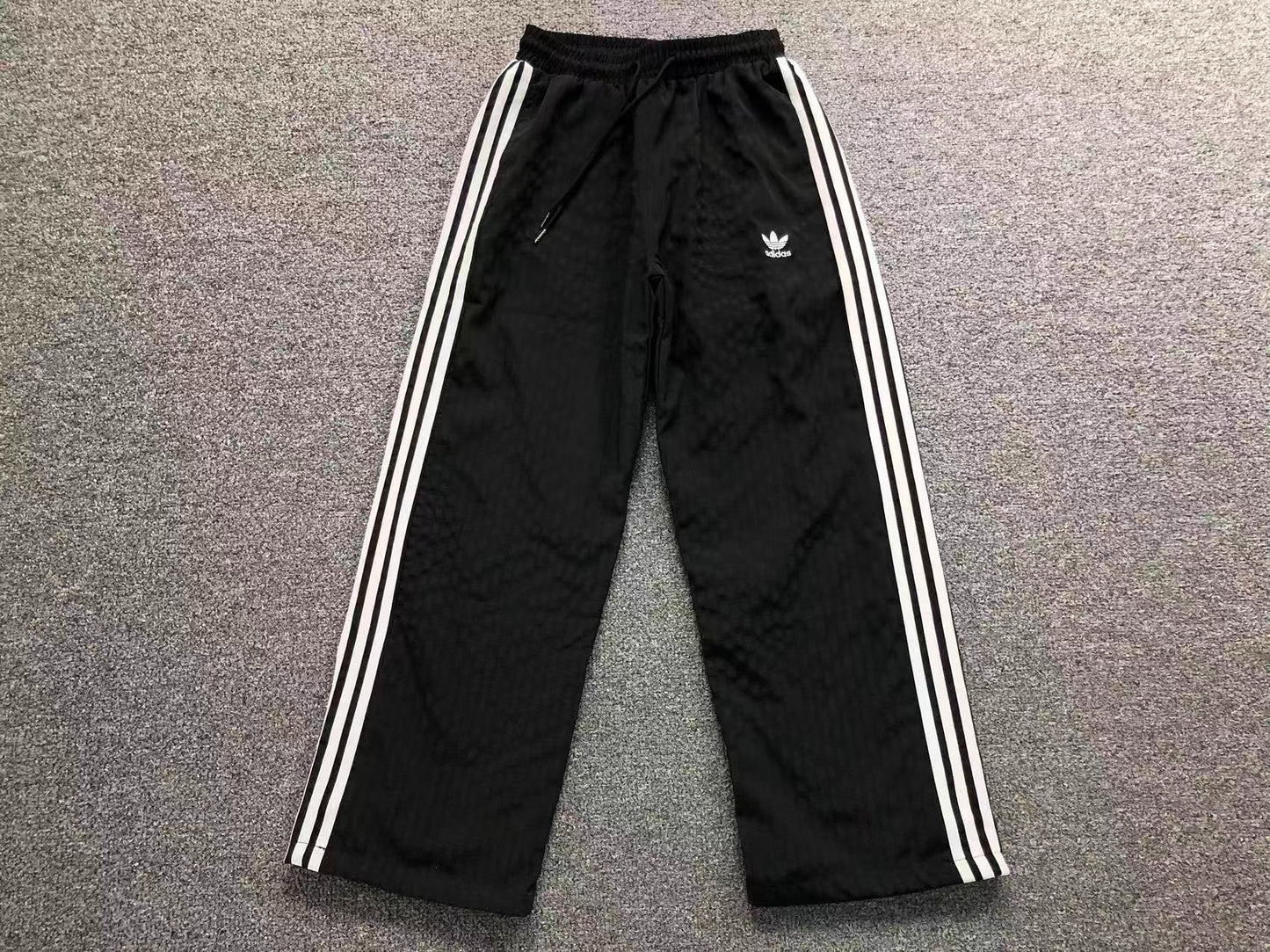 Conjunto Adidas Night Racer