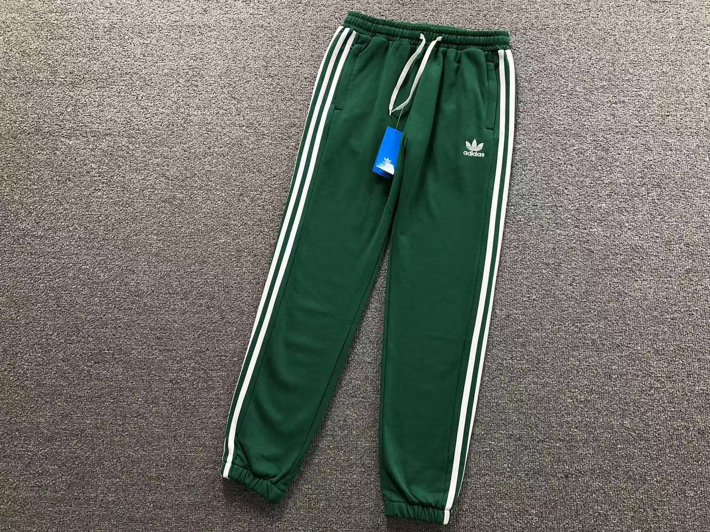 Conjunto Adidas Emerald Core