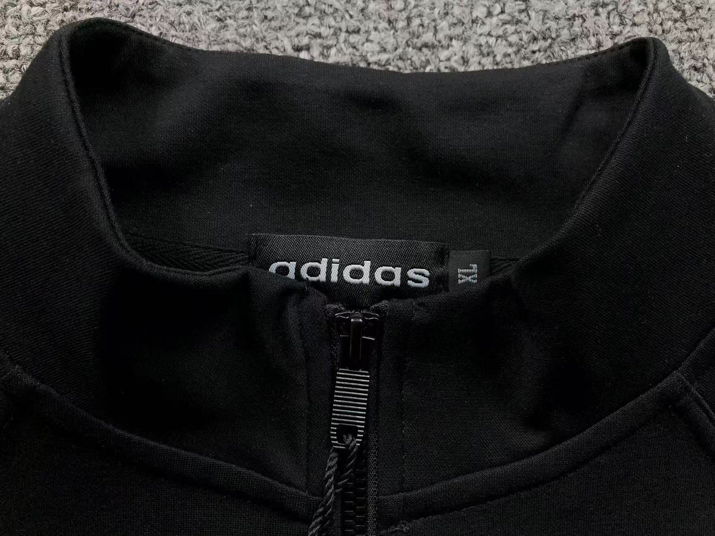 Conjunto Adidas feminino Clean Fit Set