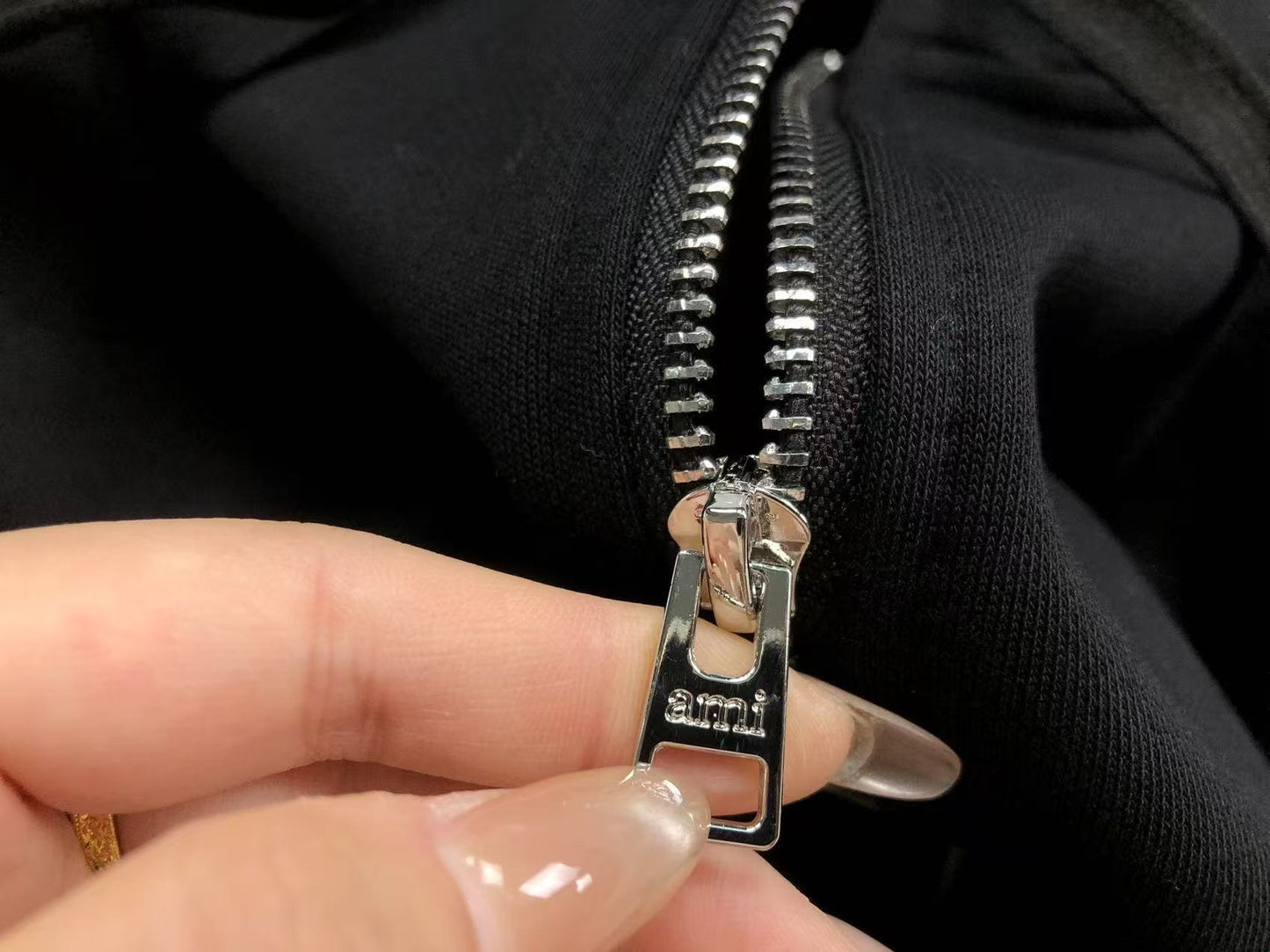 Moletom AMI Paris Hoodie com Zíper