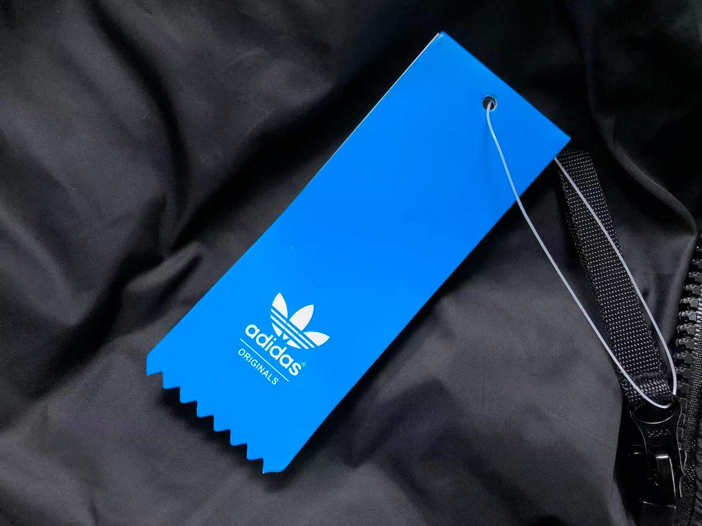 Jaqueta adidas Frostline Puffer
