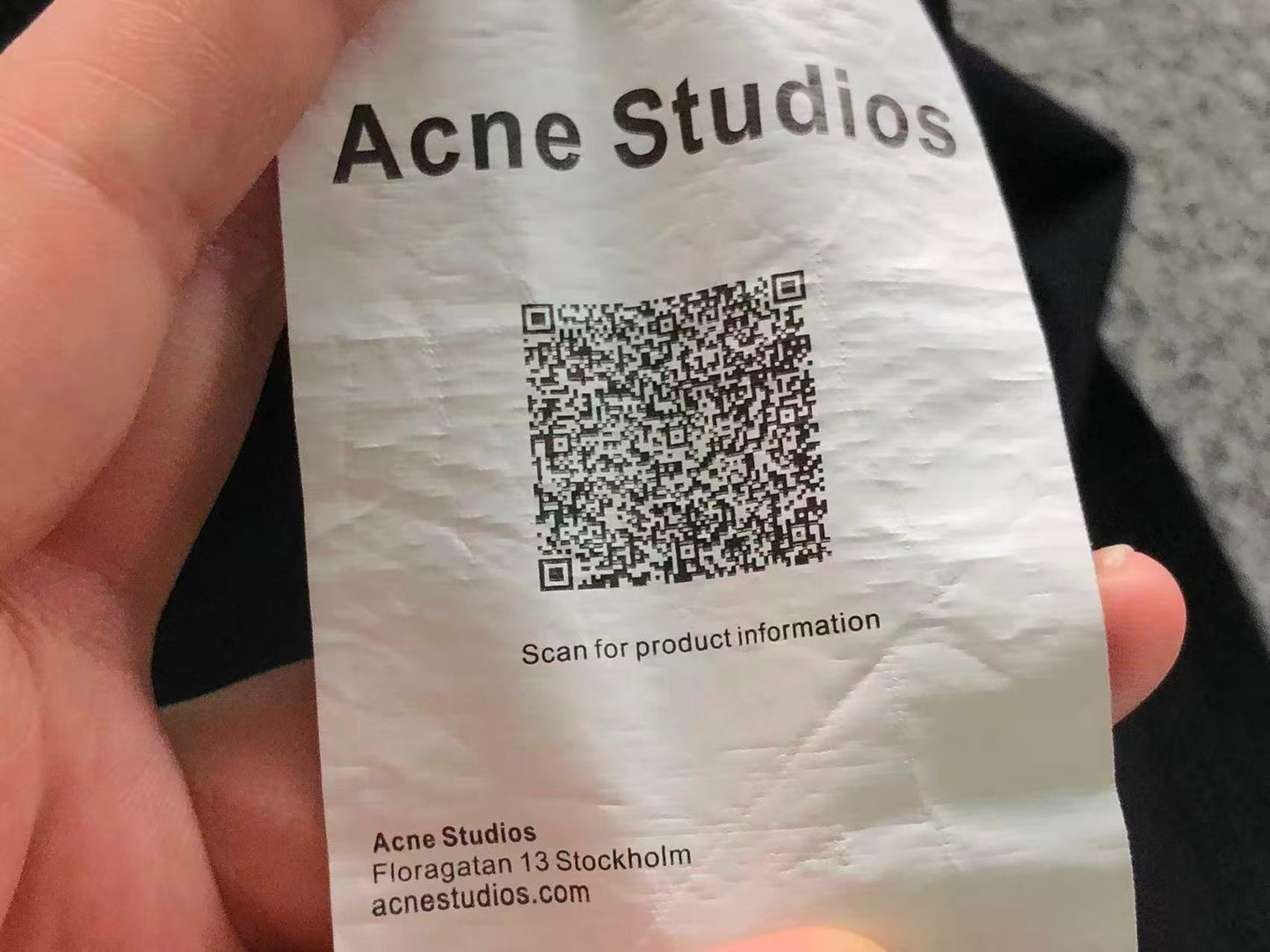 Camiseta Acne Studios Distressed Round Logo