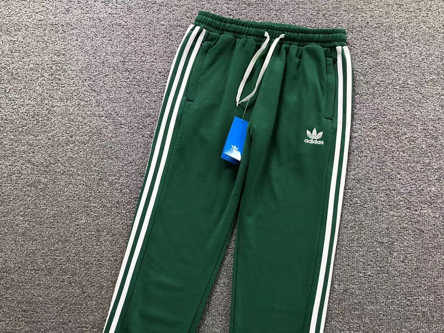 Conjunto Adidas Emerald Core