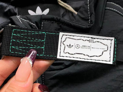 Jaqueta Mercedes AMG Petronas Racing Puffer Black