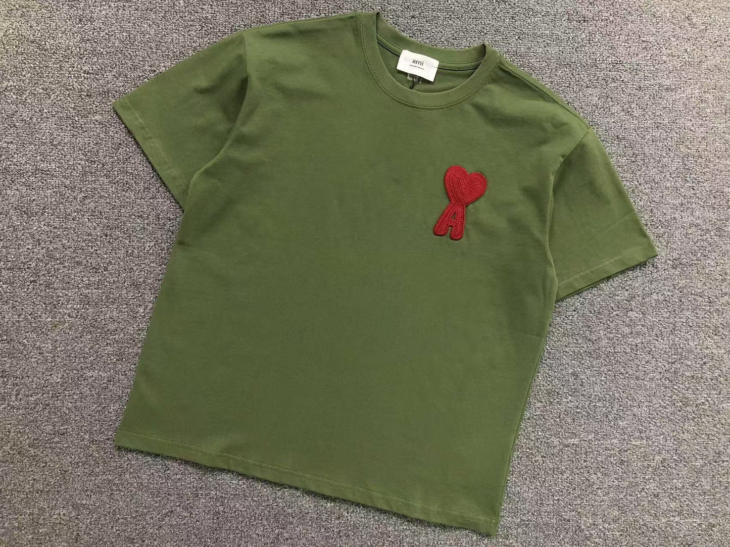 Camiseta AMI Paris Big Heart Patch Classic