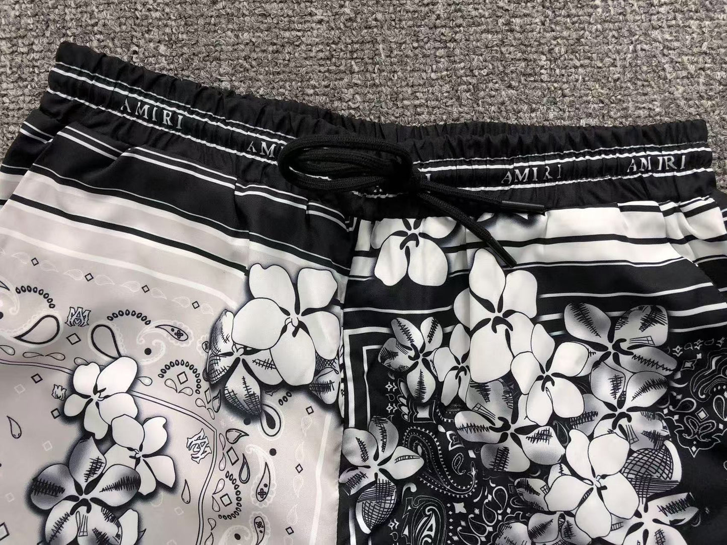 Conjunto AMIRI Monochrome Garden
