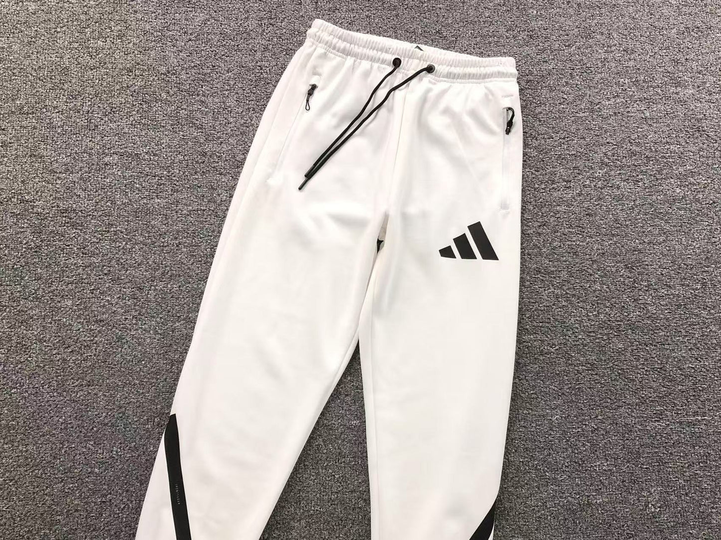 Conjunto Adidas Urban Tech Set