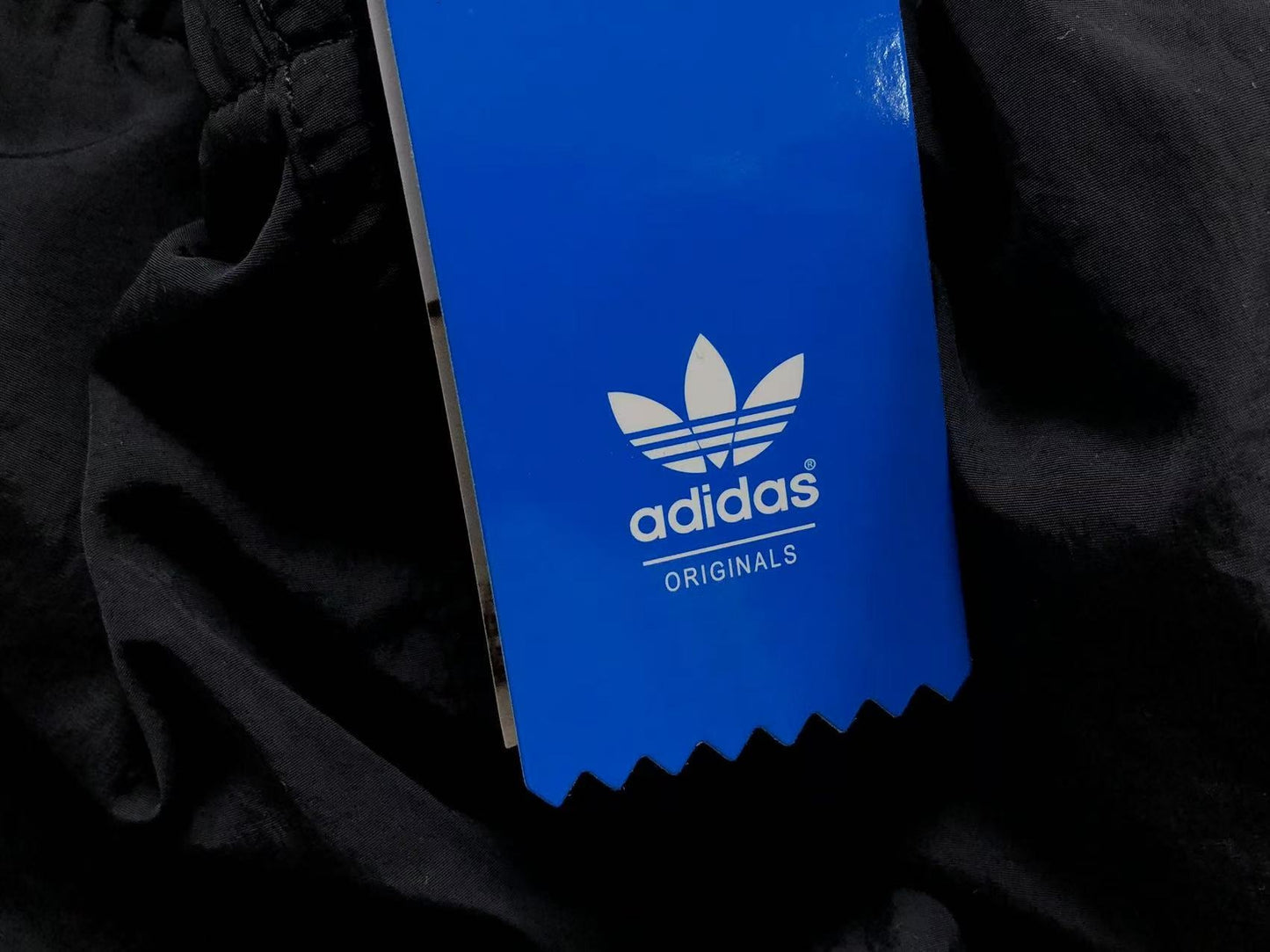 Short adidas Originals Lightweight Runner