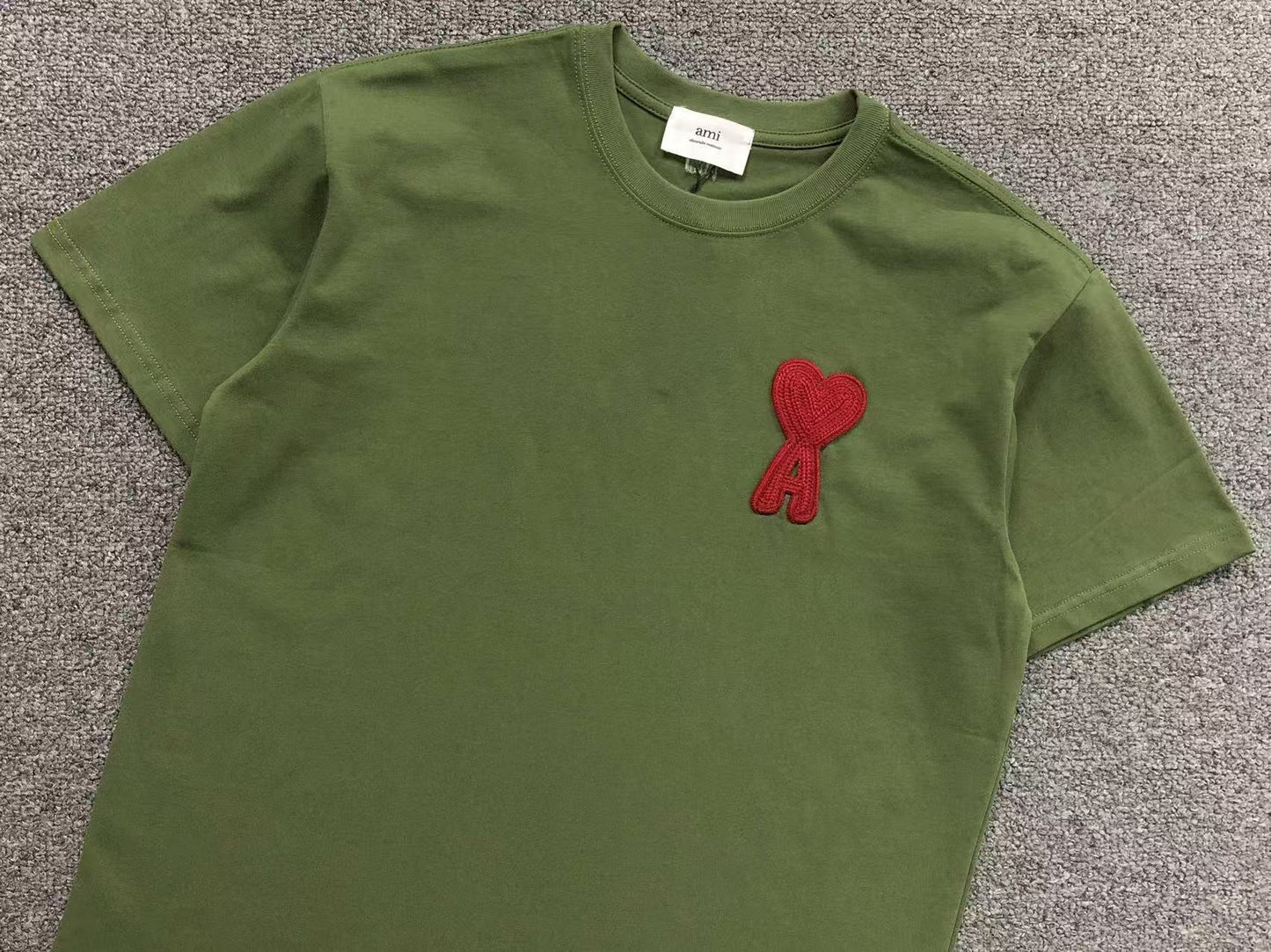 Camiseta AMI Paris Big Heart Patch Classic