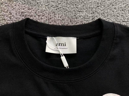 Camiseta AMI Paris Patch Logo Coração