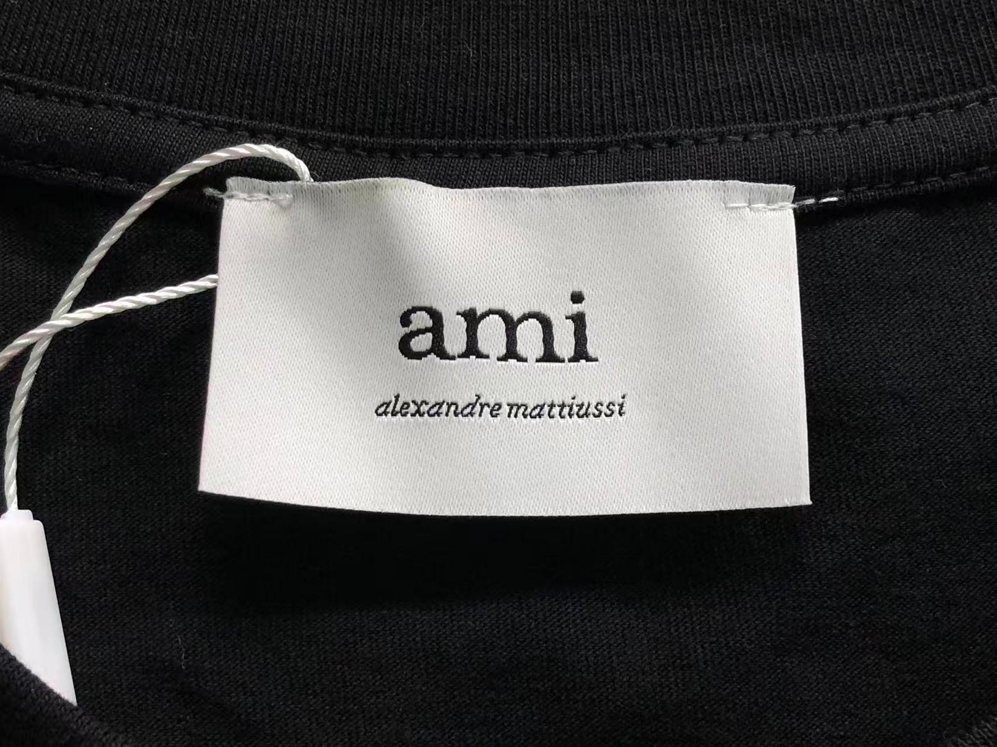 Camiseta AMI Paris Patch Logo Coração