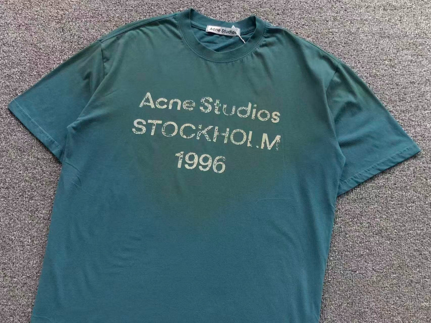 Camiseta Acne Studios Stockholm 1996 Vintage Logo