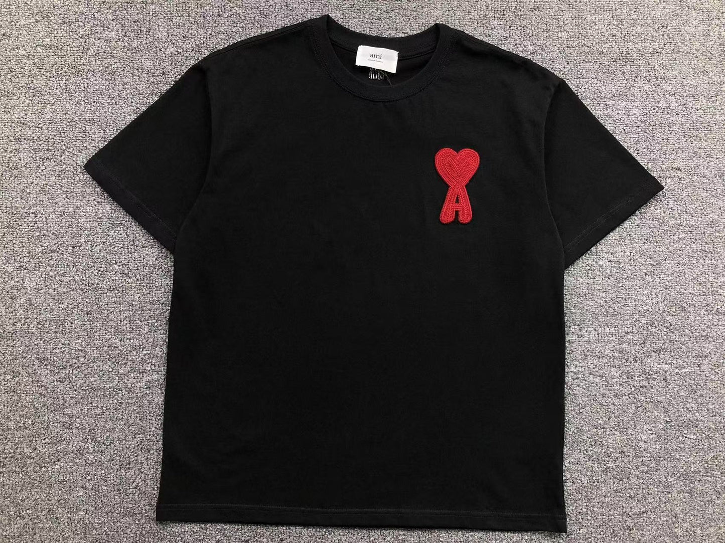 Camiseta AMI Paris Big Heart Patch Classic