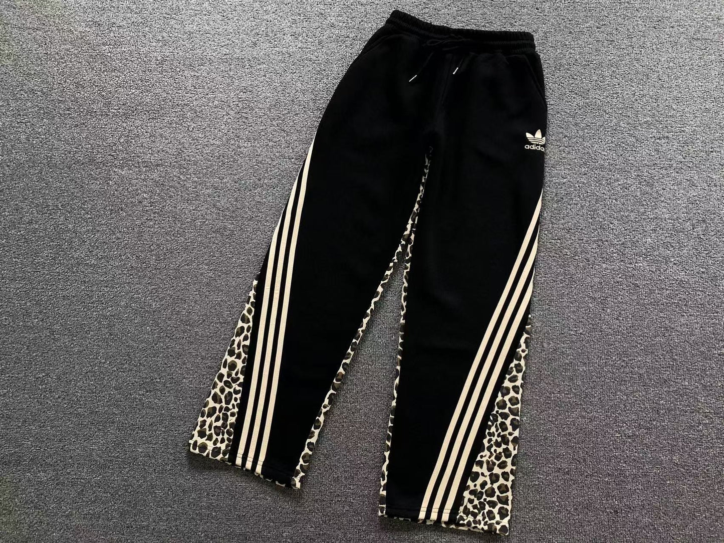 Conjunto Adidas Leopard Luxe