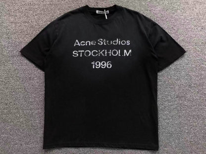 Camiseta Acne Studios Stockholm 1996 Vintage Logo