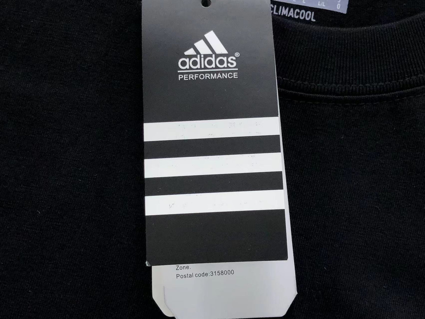 Camiseta Adidas Big Logo Essential