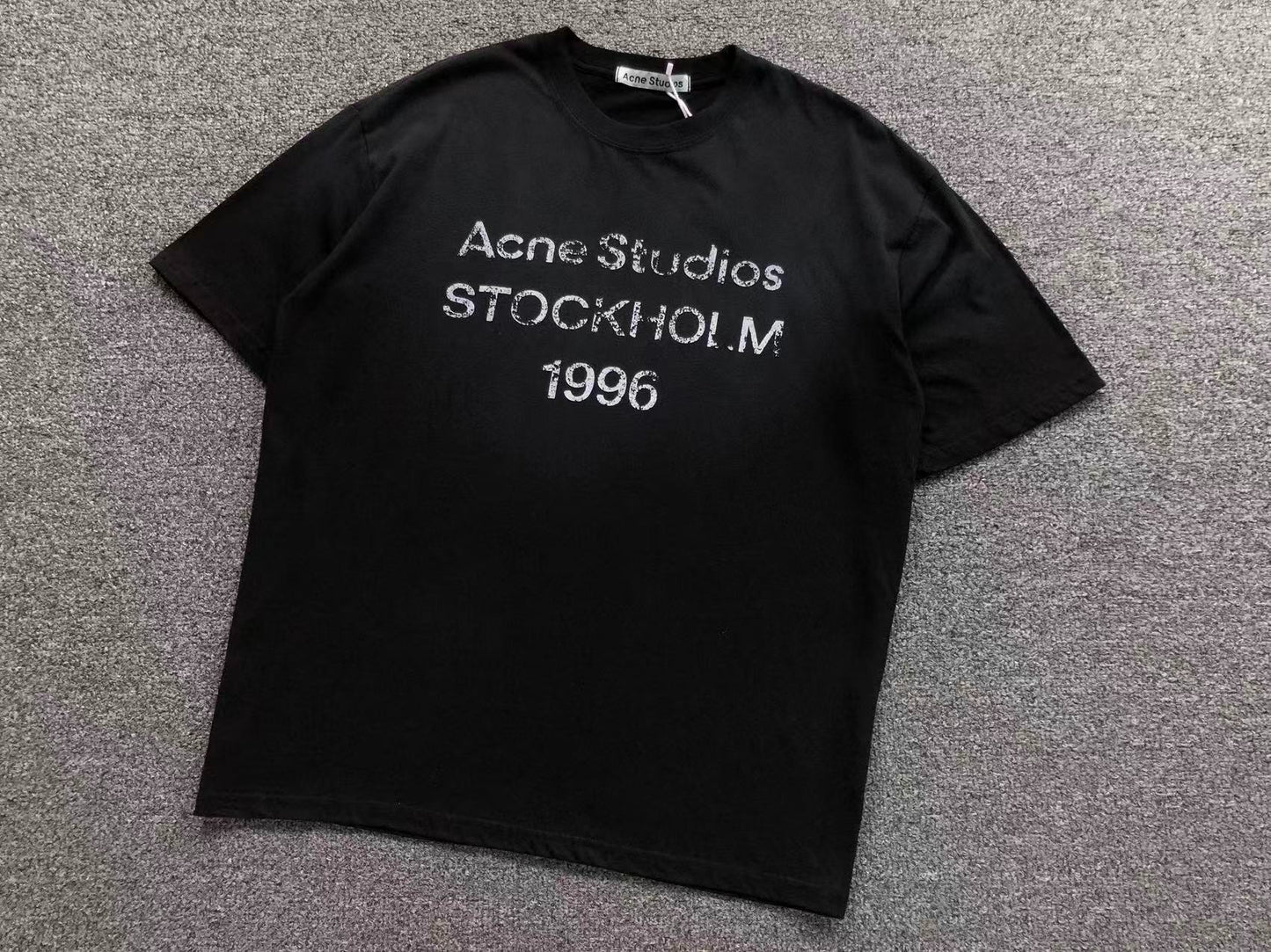 Camiseta Acne Studios Stockholm 1996 Vintage Logo