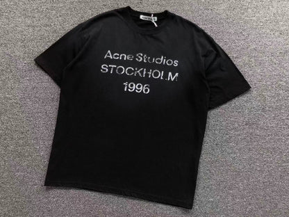 Camiseta Acne Studios Stockholm 1996 Vintage Logo