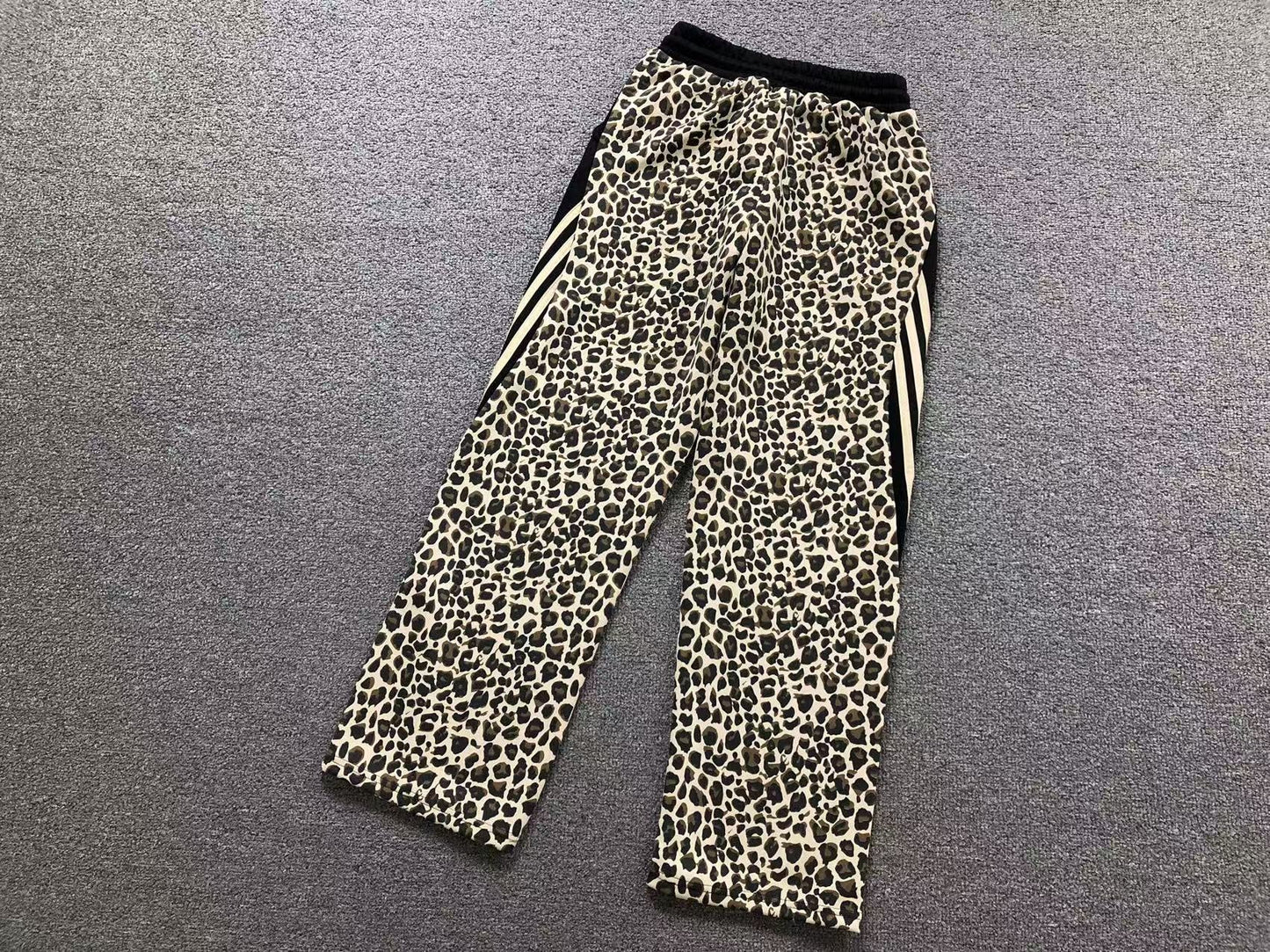 Conjunto Adidas Leopard Luxe