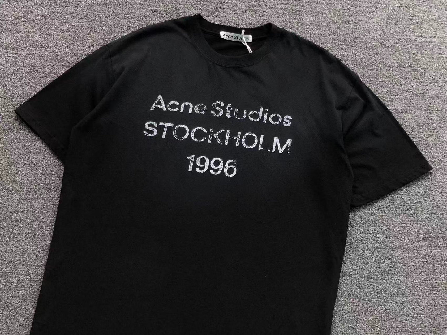 Camiseta Acne Studios Stockholm 1996 Vintage Logo