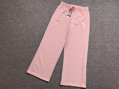Conjunto Adidas feminino Clean Fit Set