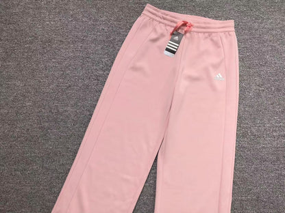 Conjunto Adidas feminino Clean Fit Set