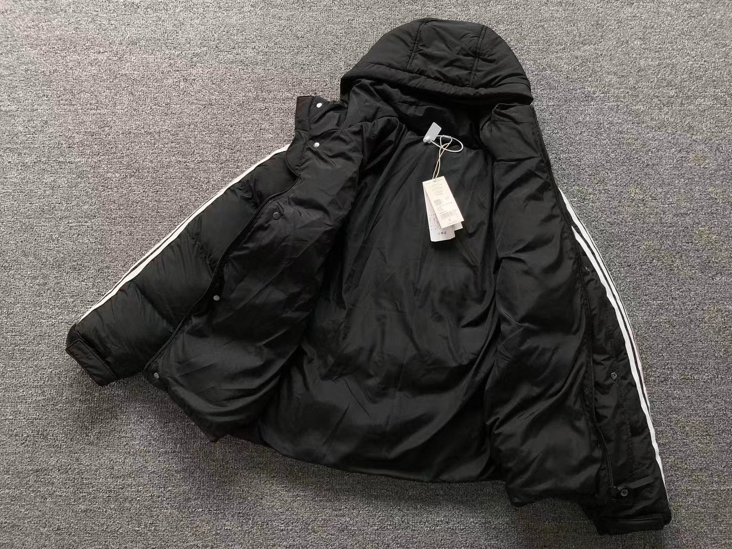 Jaqueta Puffer adidas Alpine Street