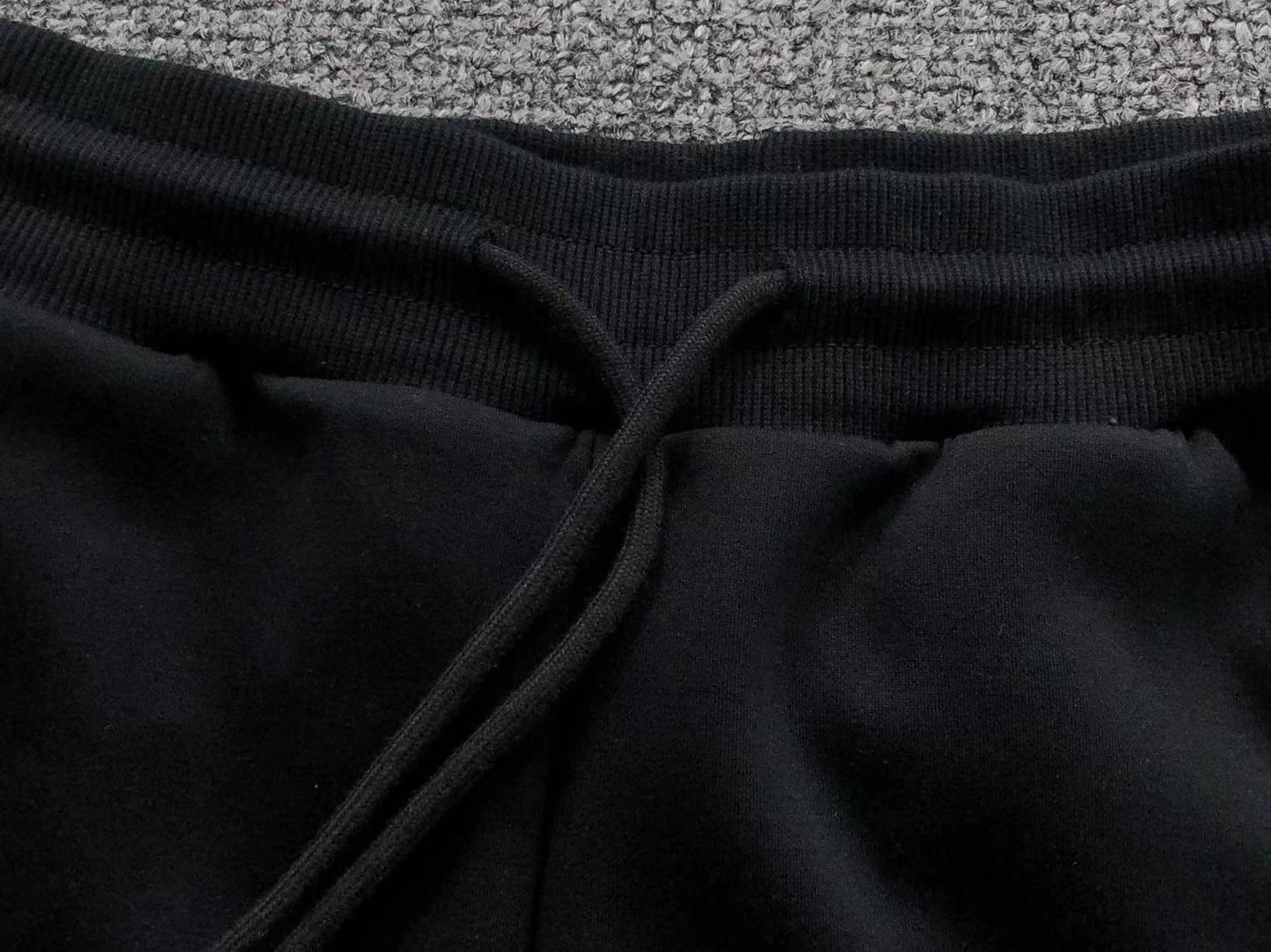 Conjunto Adidas Minimal Essential Hoodie