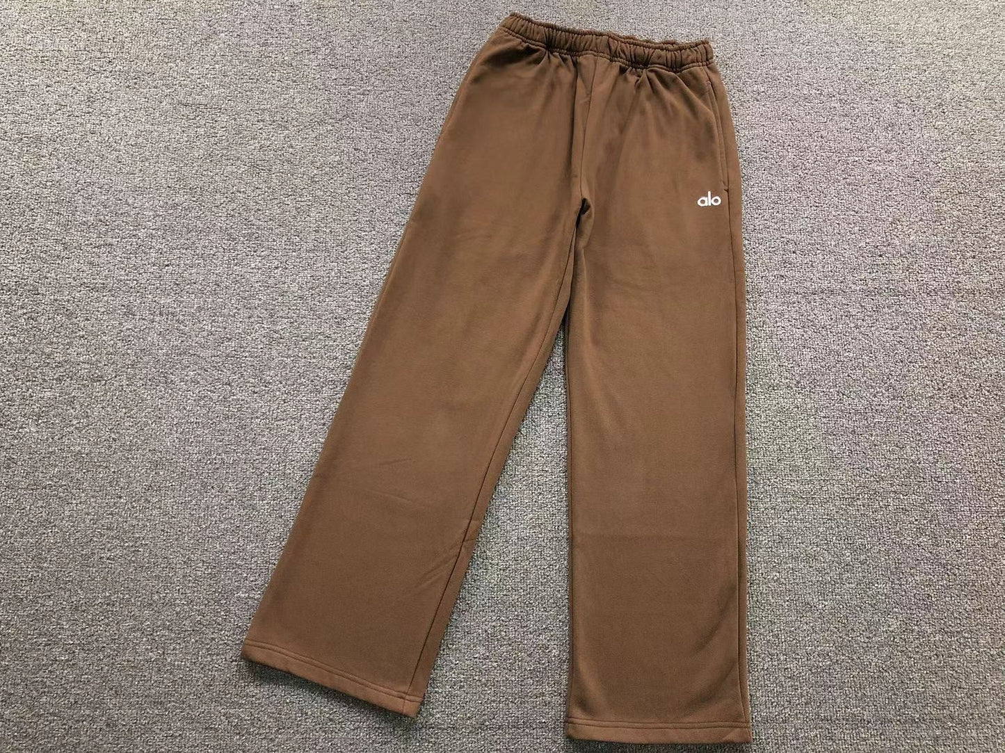 Conjunto Alo Moletom Jogger Essential