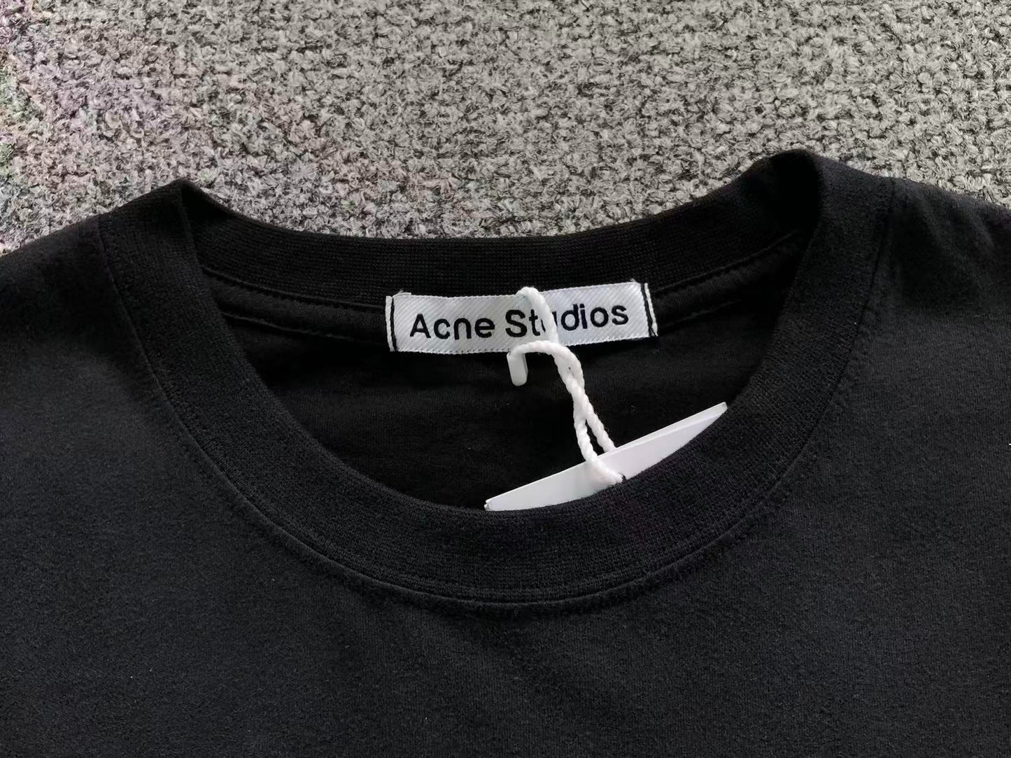 Camiseta Acne Studios Stockholm 1996 Vintage Logo