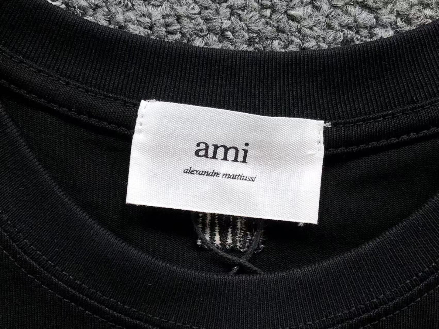 Camiseta AMI Paris Big Heart Patch Classic