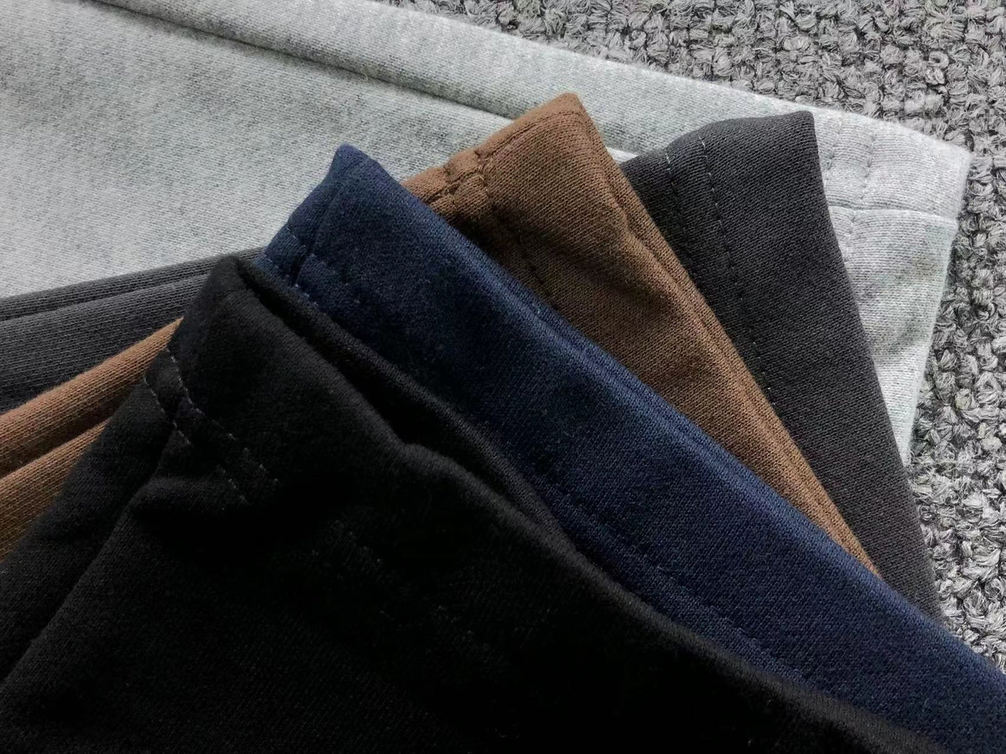 Conjunto Alo Moletom Jogger Essential