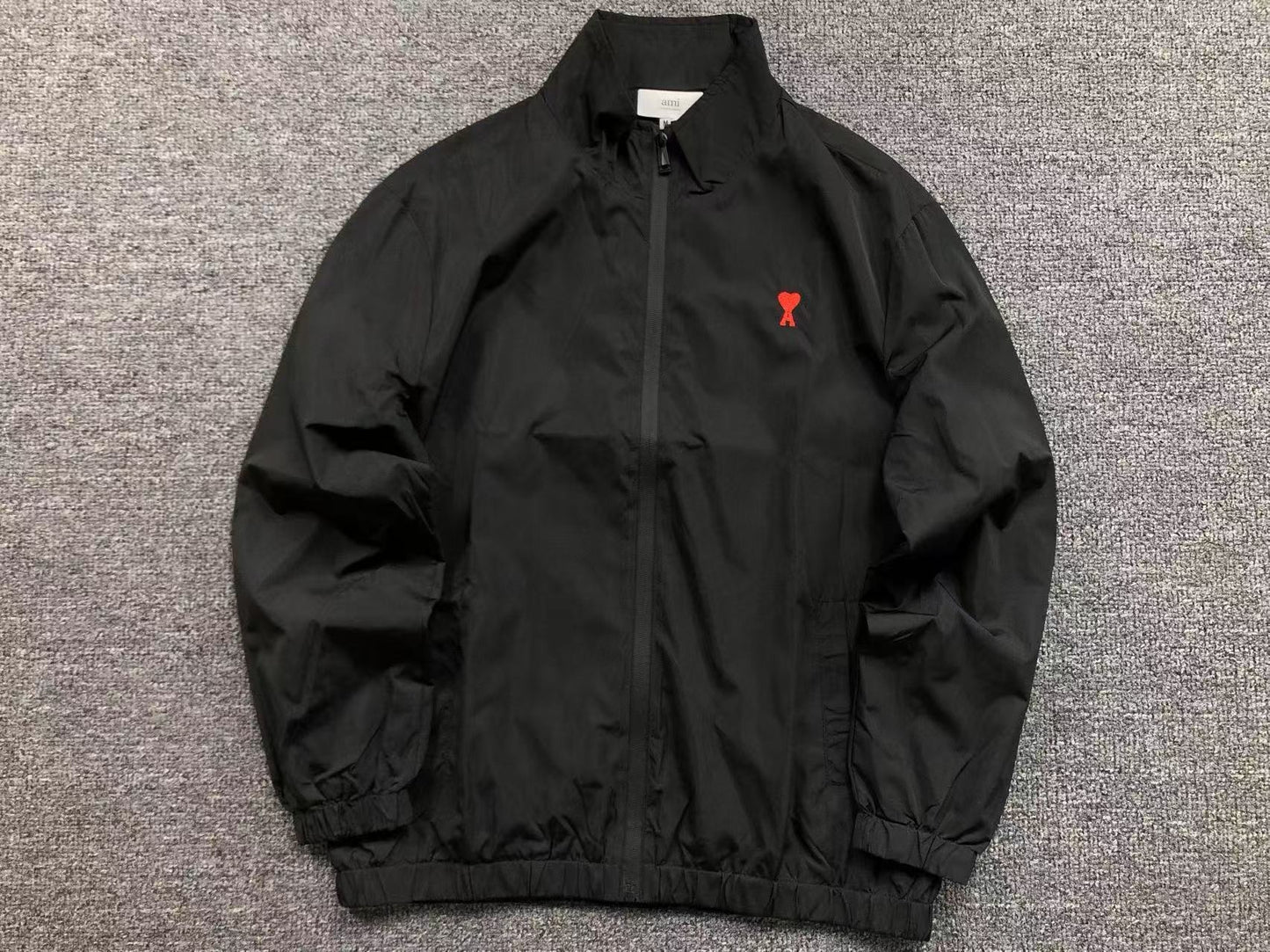 Jaqueta AMI Paris Windbreaker Logo Coração