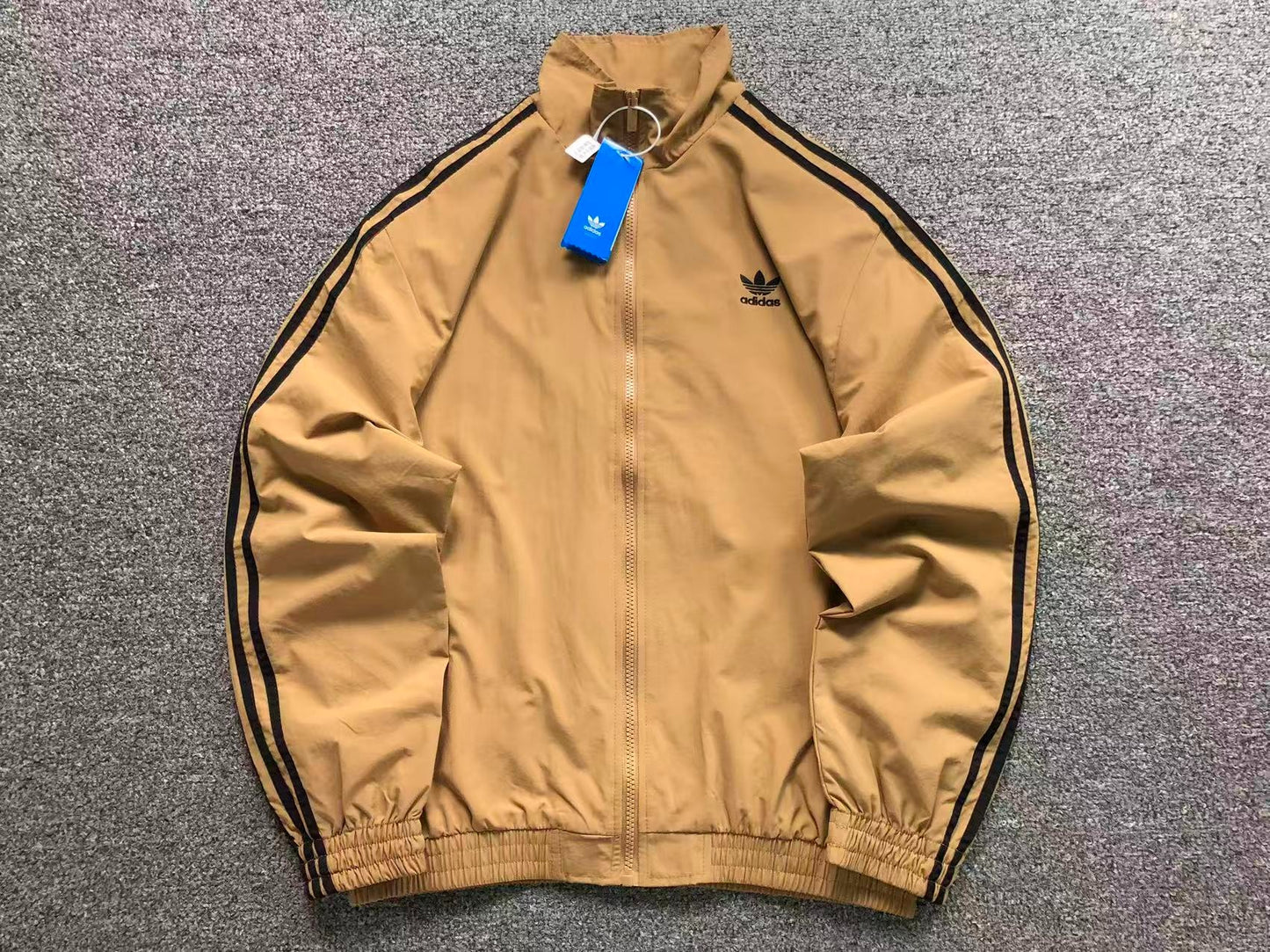Jaqueta adidas Essential Windbreaker