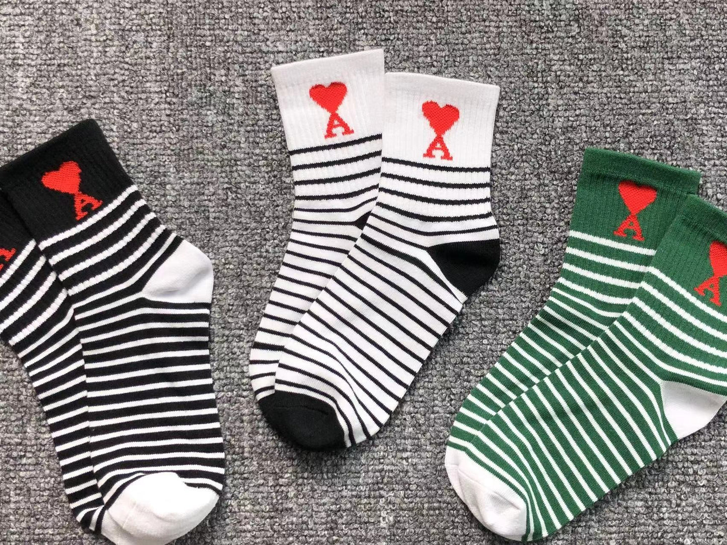 Meia AMI Paris Stripe Heart
