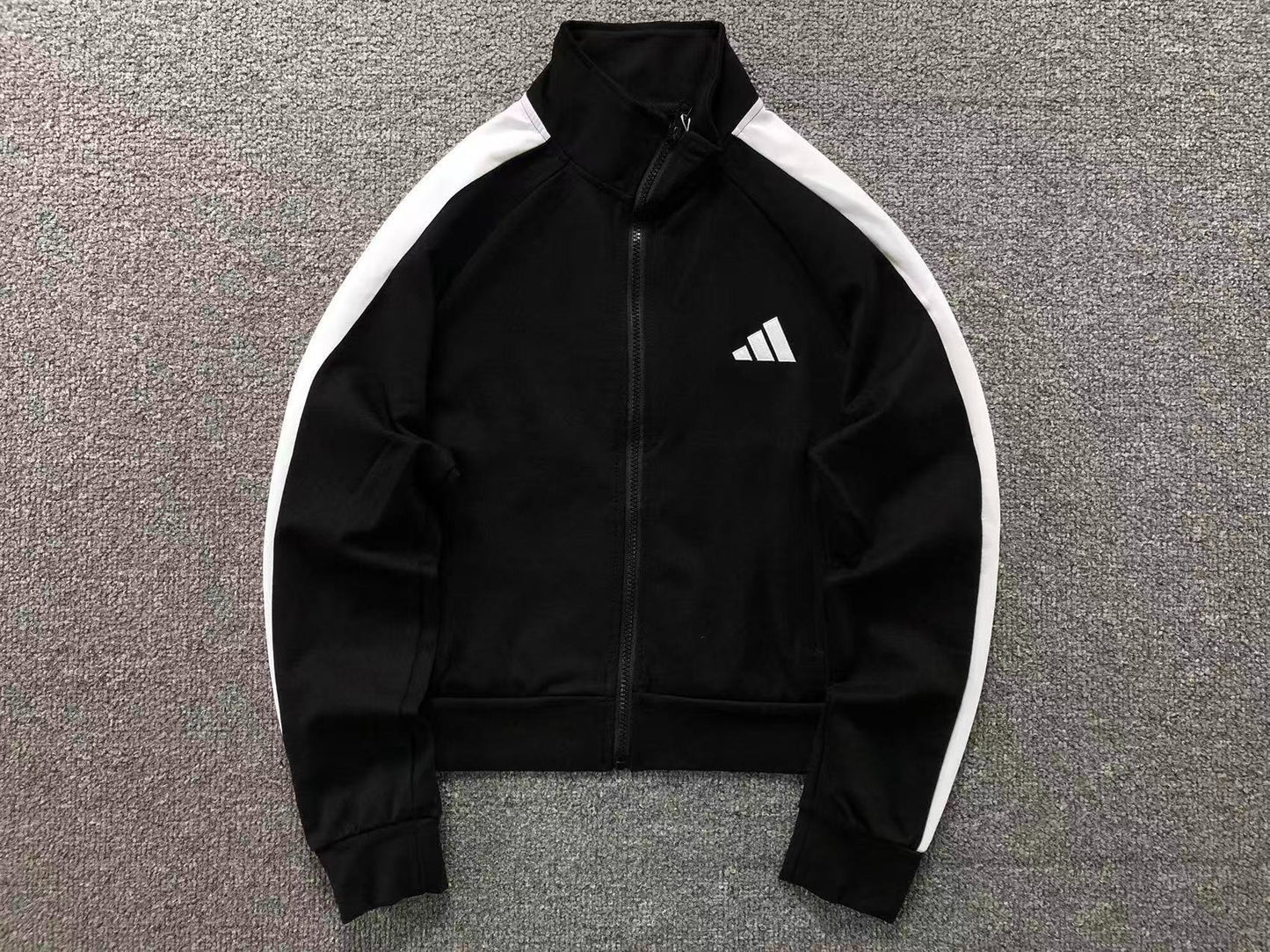Moletom Adidas Cropped Track Fit Zip