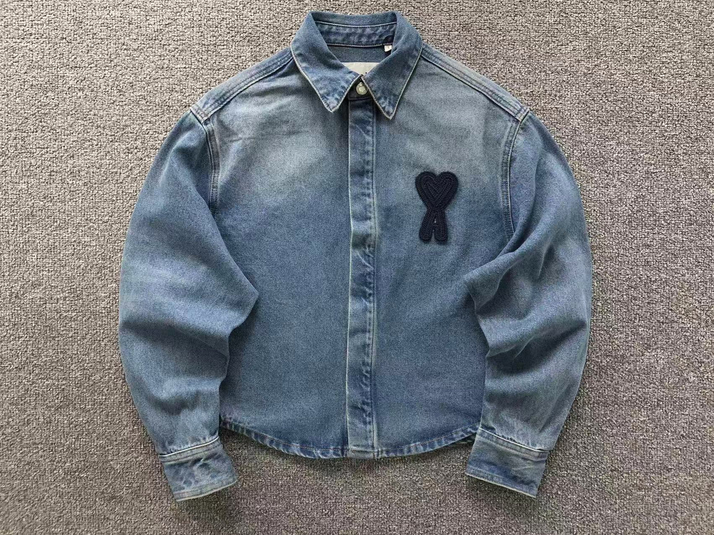 Camisa AMI Paris Washed Denim Heart Feminino