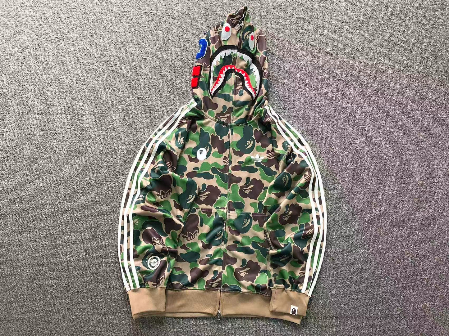 Moletom Adidas x BAPE Shark Camo Zip Hoodie
