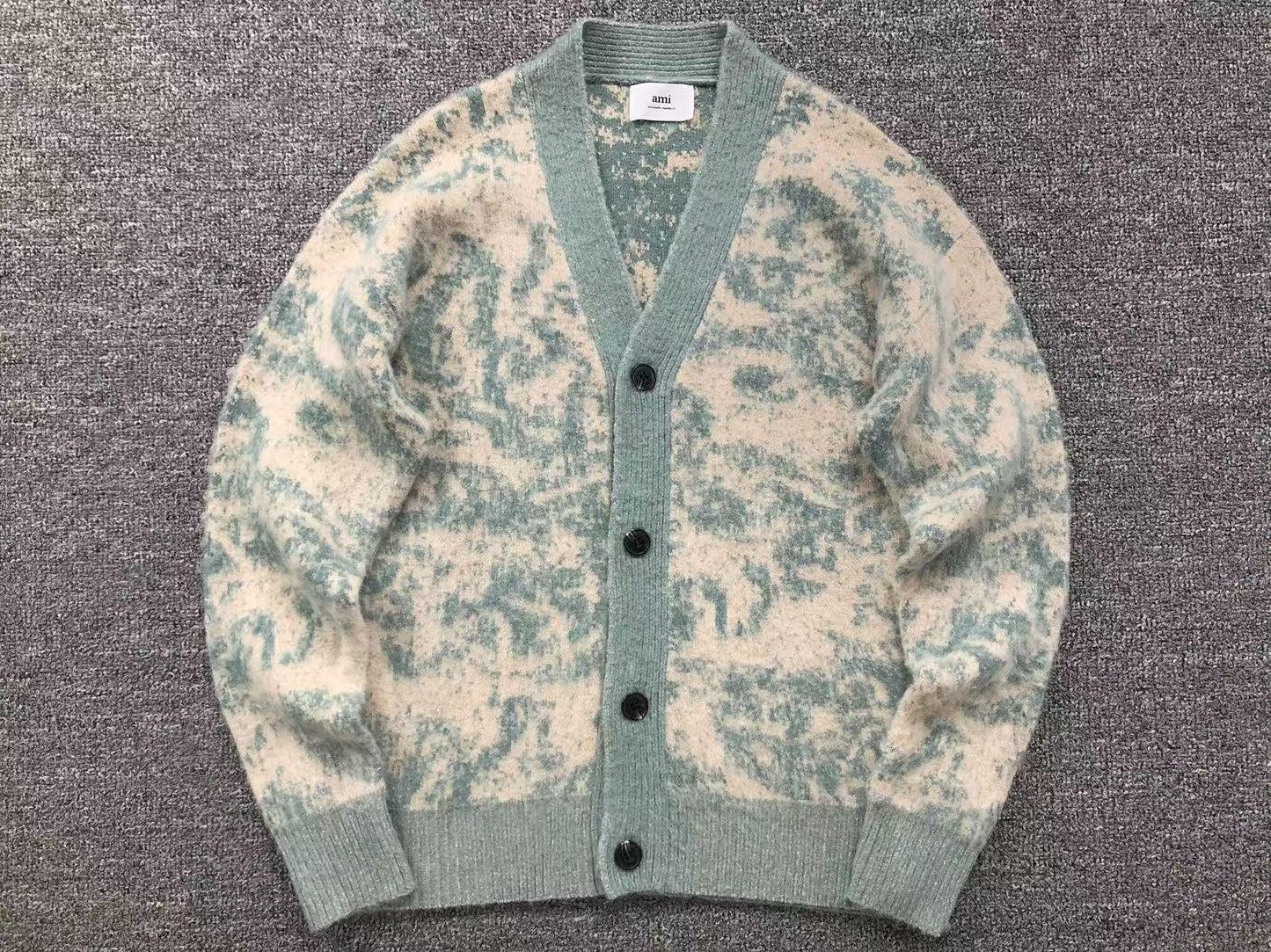 Suéter AMI Paris Cardigan Pattern