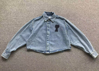 Camisa AMI Paris Denim Cropped Logo Coração