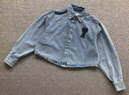Camisa AMI Paris Denim Cropped Logo Coração